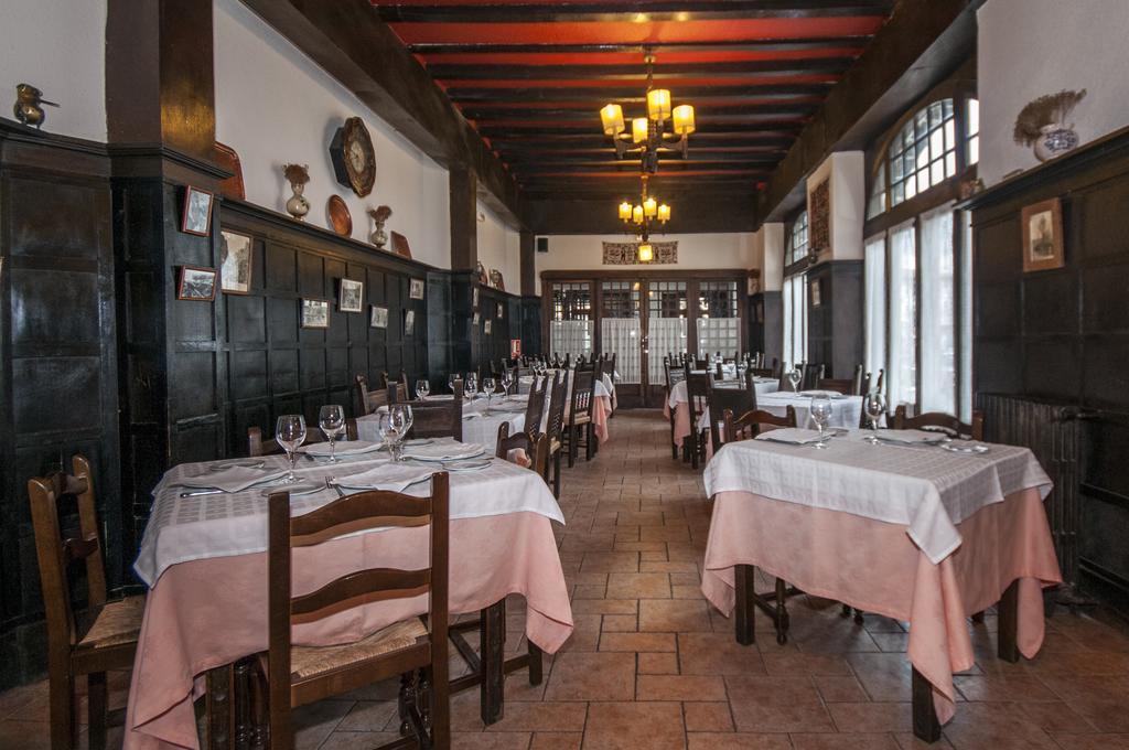 Hostal Ayestaran II 레쿤베리 외부 사진