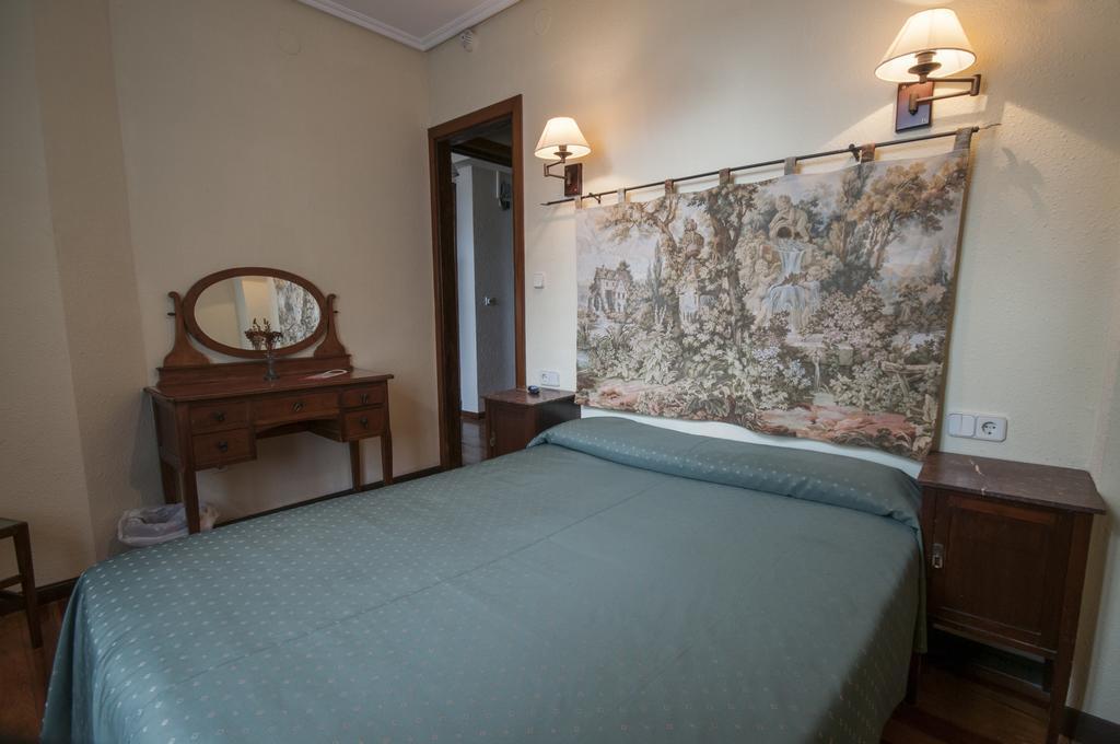 Hostal Ayestaran II 레쿤베리 외부 사진