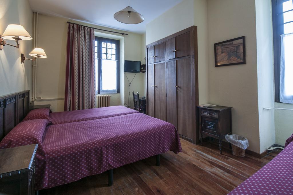 Hostal Ayestaran II 레쿤베리 외부 사진