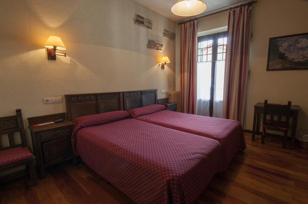 Hostal Ayestaran II 레쿤베리 외부 사진