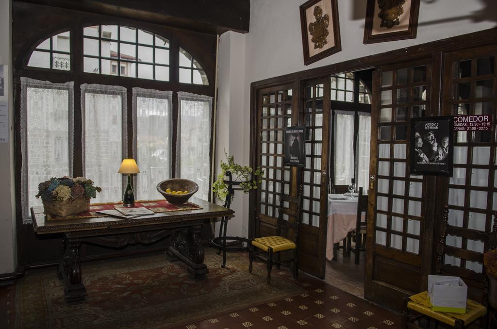 Hostal Ayestaran II 레쿤베리 외부 사진